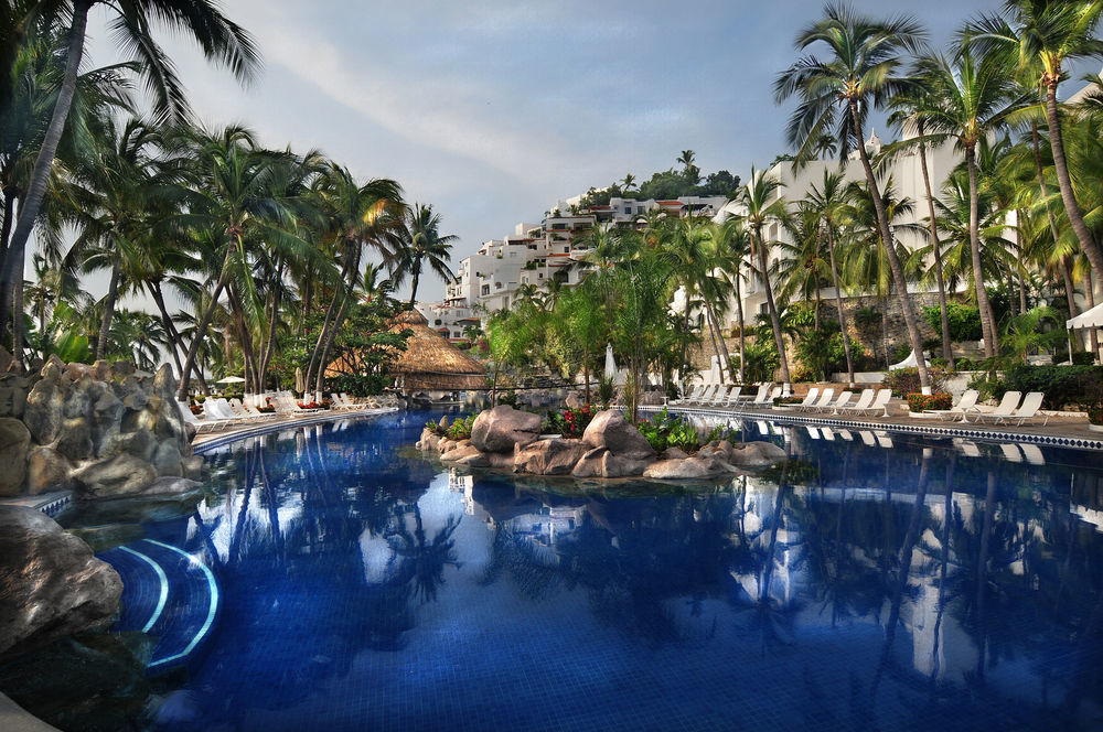 Las Hadas By Brisas Manzanillo Ανέσεις φωτογραφία Hard Rock Hotel Vallarta