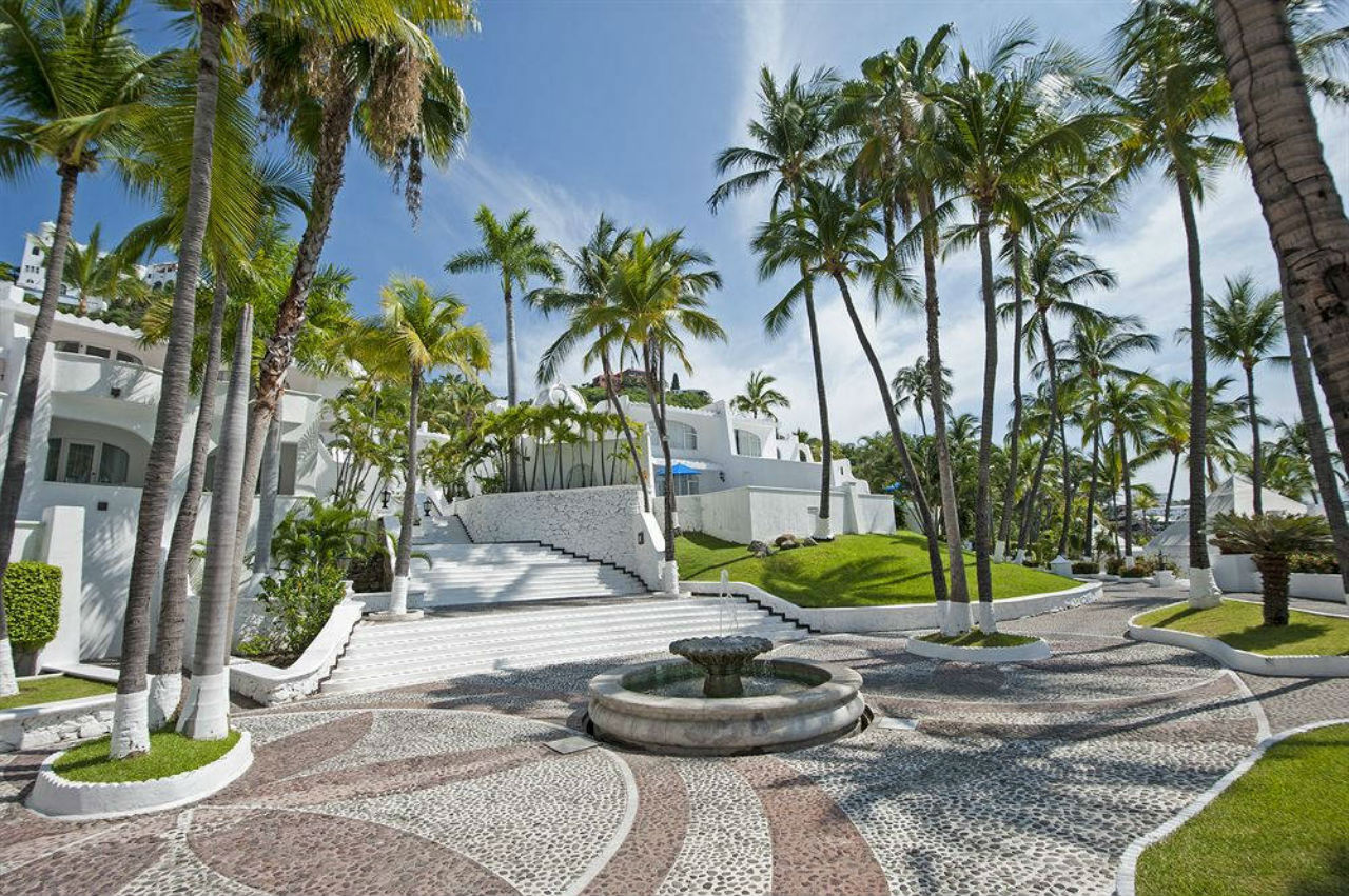 Las Hadas By Brisas Manzanillo Εξωτερικό φωτογραφία The resort's main entrance